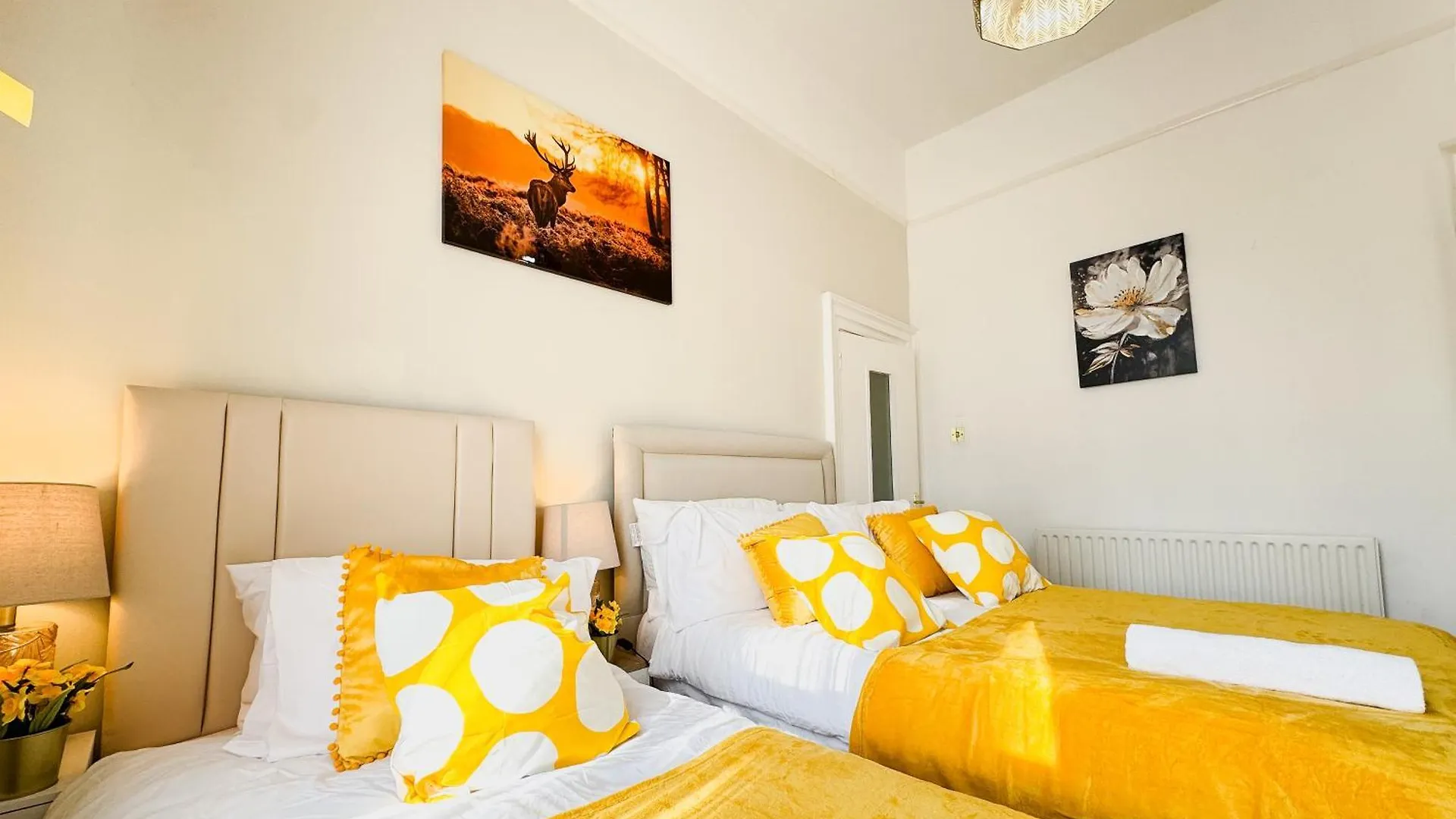Mile End Road Apartment London By Smart Corporate Stays